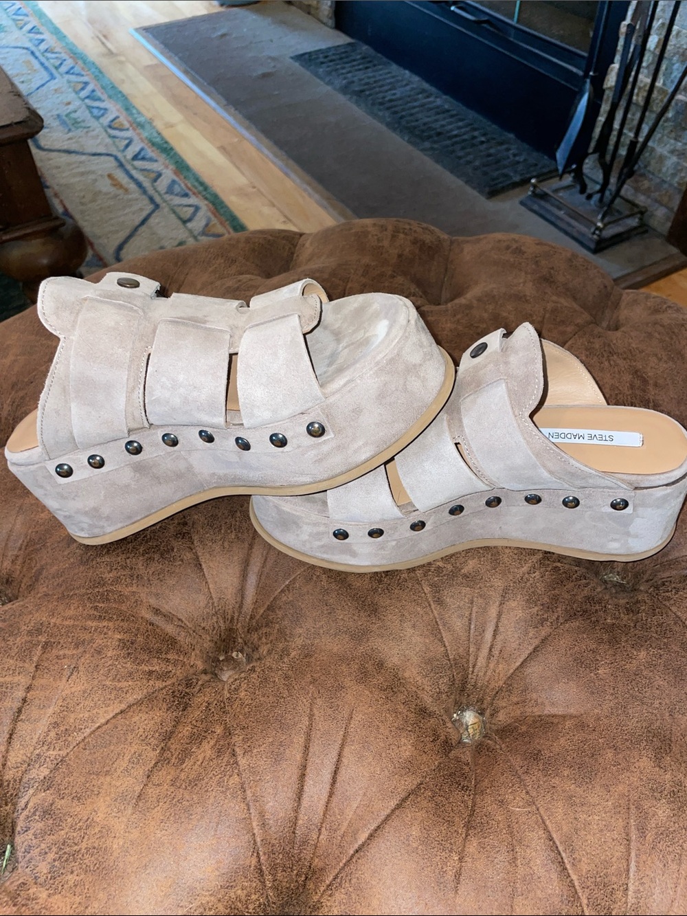 Steve Madden Taupe Suede Studded Platform Slide Mules - Picture 5 of 7